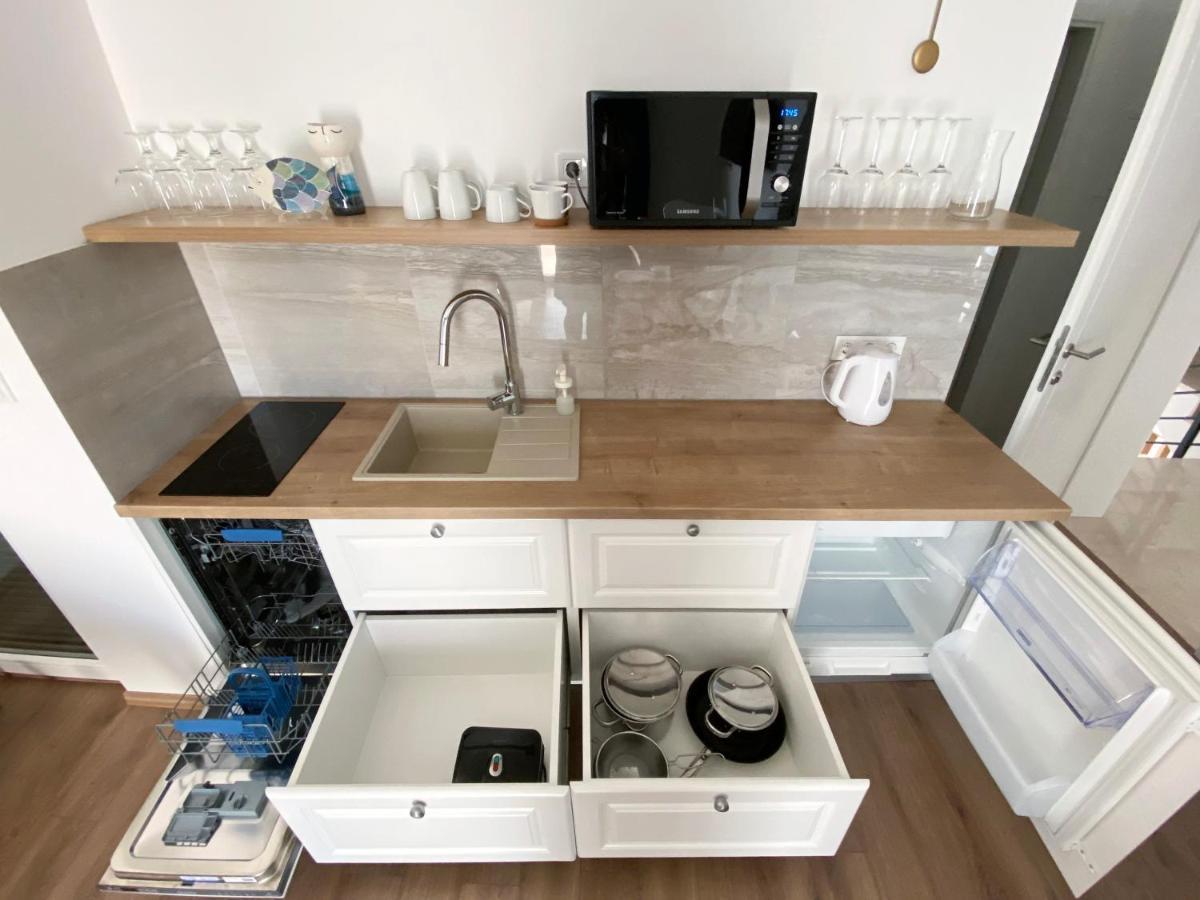 Marisa Apartments Hvar III ฮวาร์ ภายนอก รูปภาพ