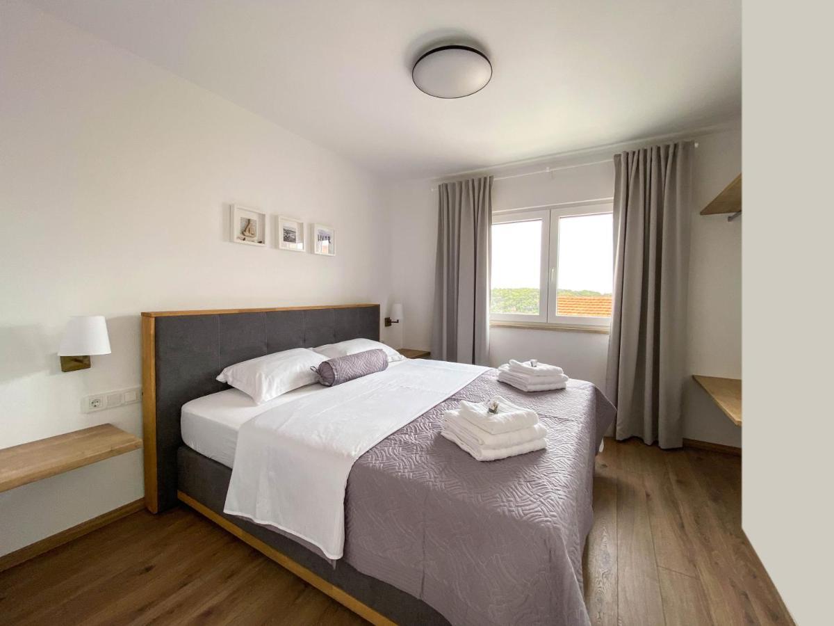 Marisa Apartments Hvar III ฮวาร์ ภายนอก รูปภาพ